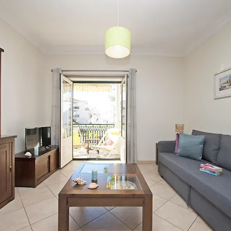 Apartment With 2 Rooms And Balcony البوفيرا