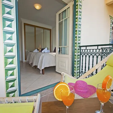 Apartment With 2 Rooms And Balcony شقة البوفيرا