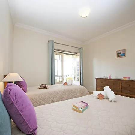 Apartment With 2 Rooms And Balcony شقة البوفيرا