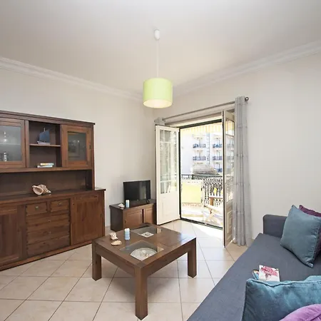 Apartment With 2 Rooms And Balcony البوفيرا