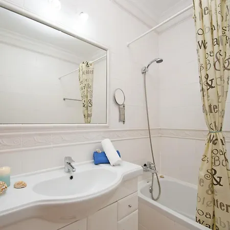 Lejlighed Apartment With 2 Rooms And Balcony *